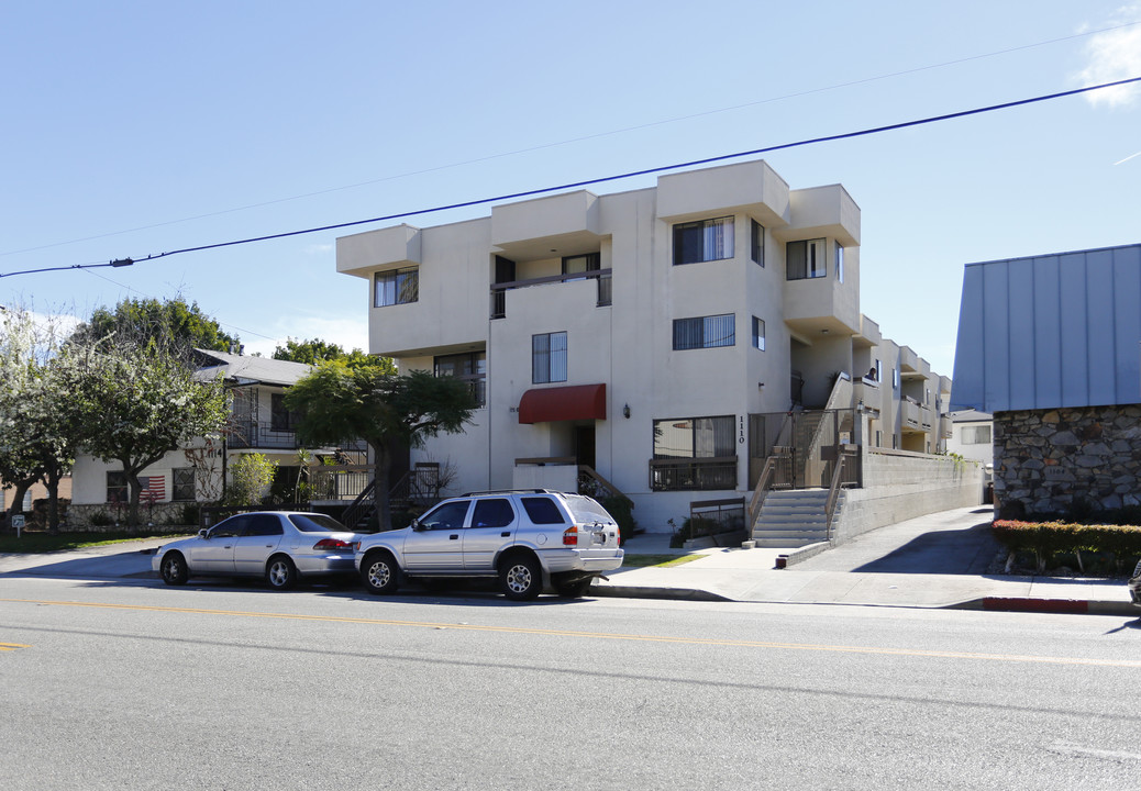 1108 E Wilson Ave in Glendale, CA - Foto de edificio