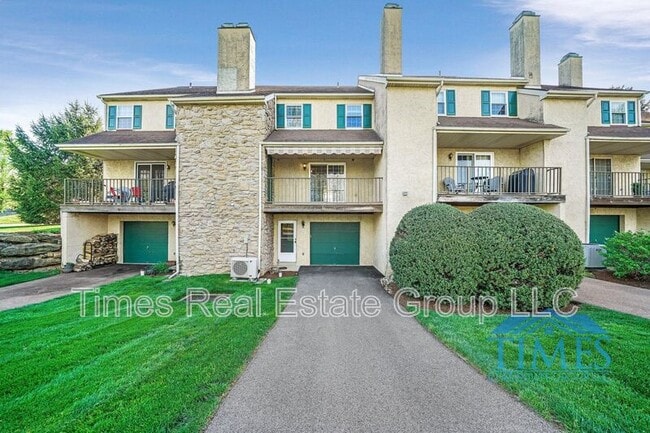 property at 220 Westridge Pl N