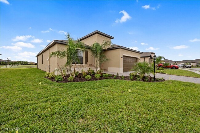 15019 Palamos Cir in Ft. Myers, FL - Building Photo - Building Photo