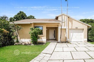 1140 SW 111th Ave in Pembroke Pines, FL - Building Photo