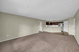 1517 Long Meadow Trl, Unit 248 in Ann Arbor, MI - Foto de edificio - Building Photo