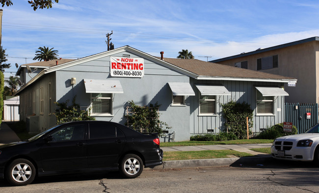 922 Obispo Ave in Long Beach, CA - Foto de edificio - Building Photo