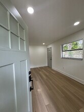 6214 S Martindale Ave in Tampa, FL - Building Photo - Building Photo