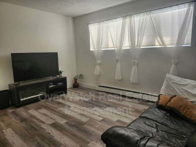 3007 W 33rd Ave in Anchorage, AK - Building Photo - Building Photo