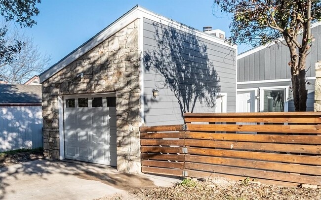 916 Sirocco Dr in Austin, TX - Building Photo - Building Photo