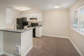 Keyway Apartments in Port Orchard, WA - Foto de edificio - Building Photo