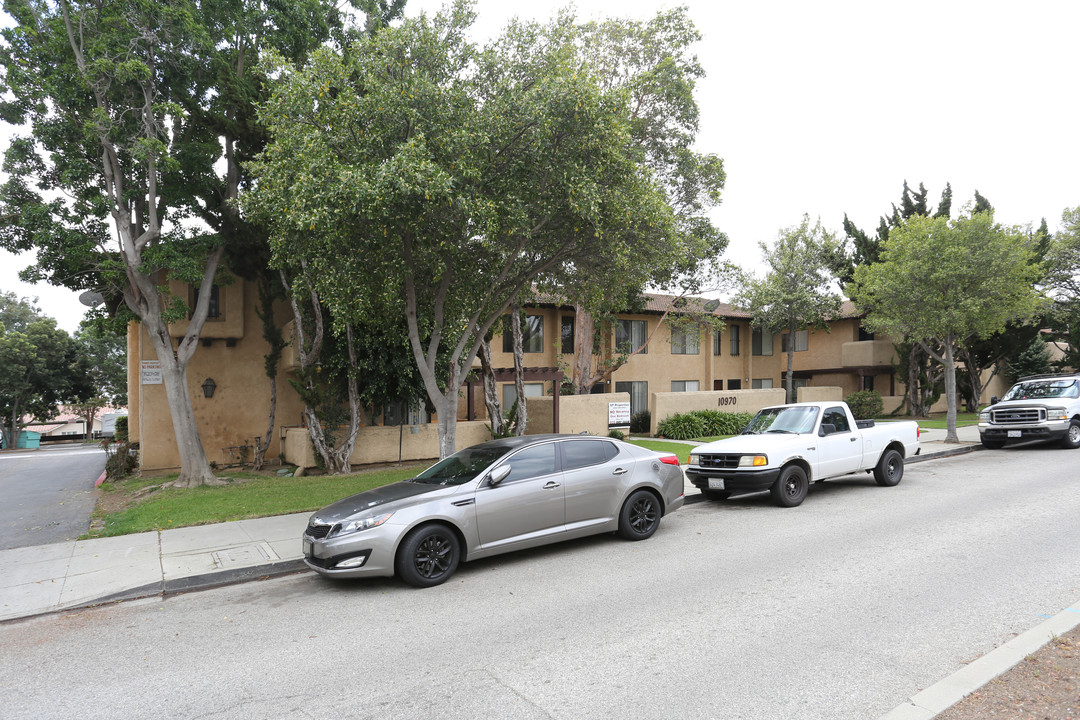 10970 Del Norte St in Ventura, CA - Building Photo