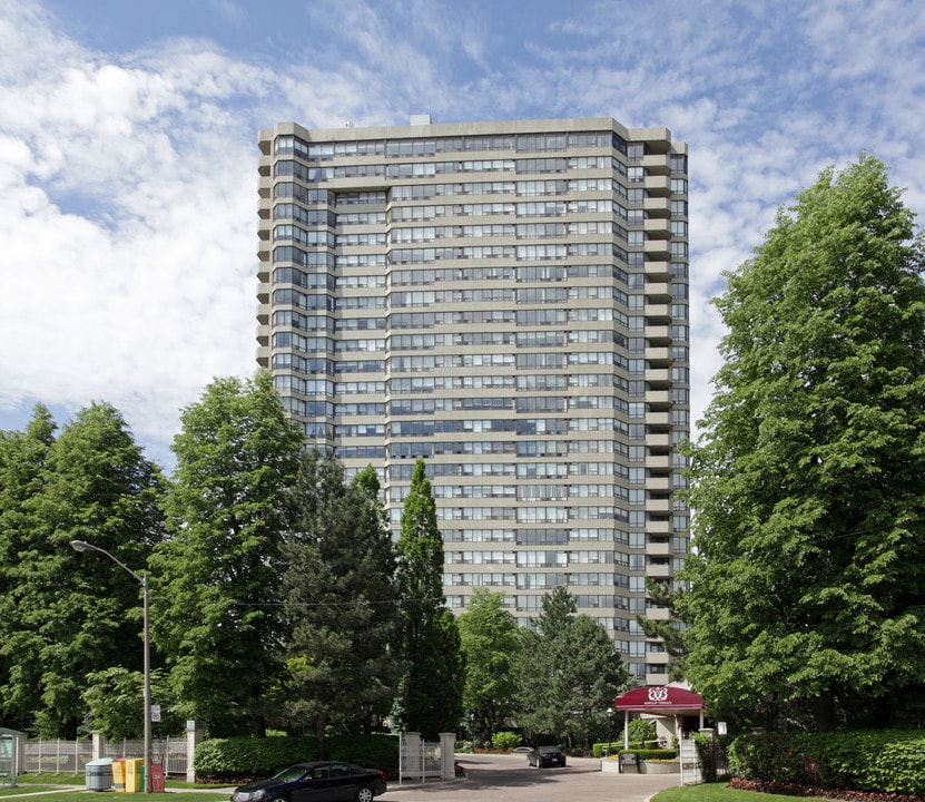 Barclay Terrace in Toronto, ON - Building Photo