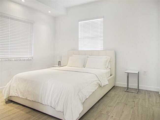 9220 Biscayne Blvd in Miami Shores, FL - Building Photo - Building Photo