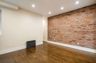 63 Perry St in New York, NY - Building Photo - Building Photo