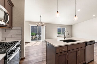 Thayer Cottages in Rathdrum, ID - Foto de edificio - Building Photo