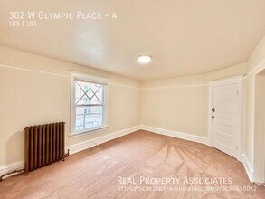 302 W Olympic Pl in Seattle, WA - Building Photo - Building Photo