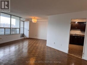 5 Shady Golfway in Toronto, ON - Building Photo - Building Photo