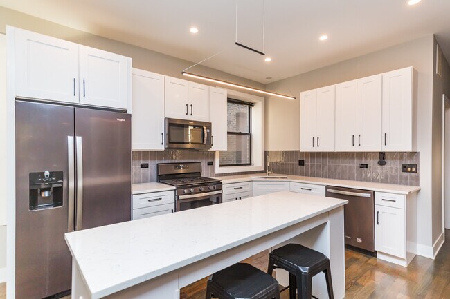 1215 N Wolcott Ave in Chicago, IL - Building Photo - Building Photo
