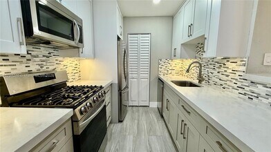 15330 SW 106th Ter, Unit 921 in Miami, FL - Building Photo - Building Photo