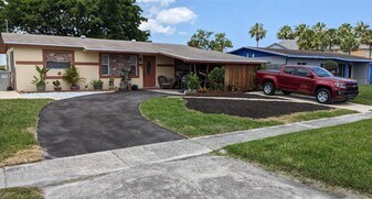 2321 NW 6th St in Pompano Beach, FL - Building Photo