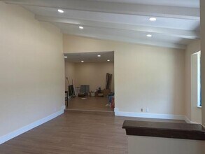 14040 Paddock Dr in Wellington, FL - Building Photo - Building Photo