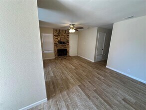 2606 Aftonshire Way in Austin, TX - Building Photo - Building Photo