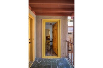 1159 N Fuller Ave, Unit B in West Hollywood, CA - Foto de edificio - Building Photo