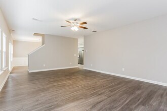 95 Moss Way in Cartersville, GA - Foto de edificio - Building Photo