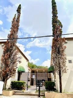 4901 Milam St in Houston, TX - Building Photo