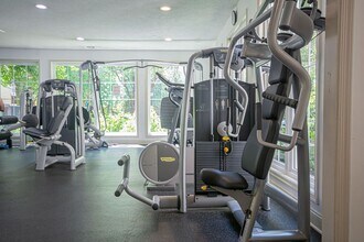 1504 Lincoln Way in McLean, VA - Building Photo - Building Photo