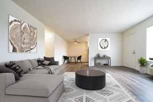 9662 Marilla Dr in Lakeside, CA - Building Photo