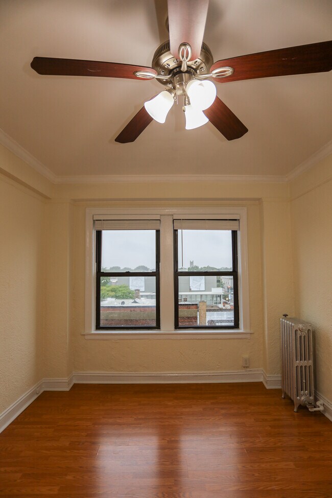 6233 N Winthrop Ave, Unit #609 in Chicago, IL - Building Photo - Building Photo