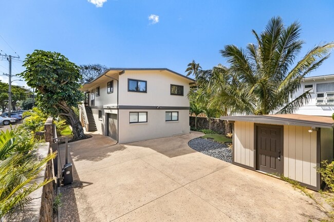 property at 59-329-329 Ke Nui Rd