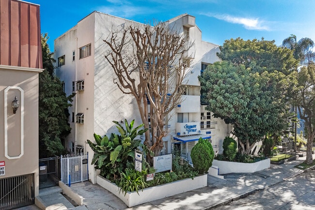 Sycamore Terrace in Los Angeles, CA - Building Photo - Building Photo