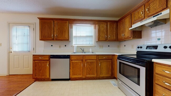 608 Wilderness Trl in Columbia, TN - Building Photo - Building Photo