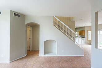 10356 Sloping Hill Ave in Las Vegas, NV - Building Photo - Building Photo