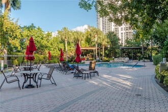 3400 NE 192nd St, Unit 412 in Aventura, FL - Building Photo - Building Photo