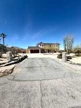 7098 Indian Cove Rd in Twentynine Palms, CA - Building Photo - Building Photo