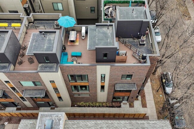 2432 N Washington St in Denver, CO - Building Photo - Building Photo