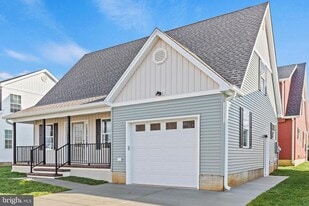 22802 Lawrence Ave in Leonardtown, MD - Building Photo