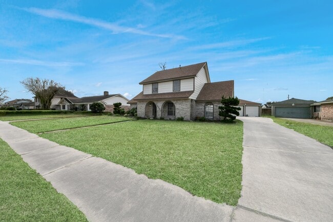 property at 15423 Ridingwood Dr