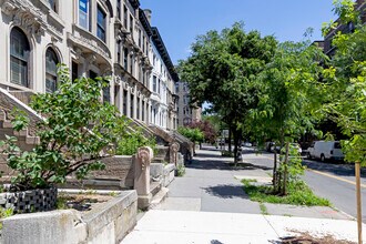 288 Convent Ave in New York, NY - Building Photo - Building Photo