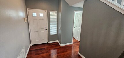2845 W Canyon Ave. in San Diego, CA - Building Photo - Building Photo
