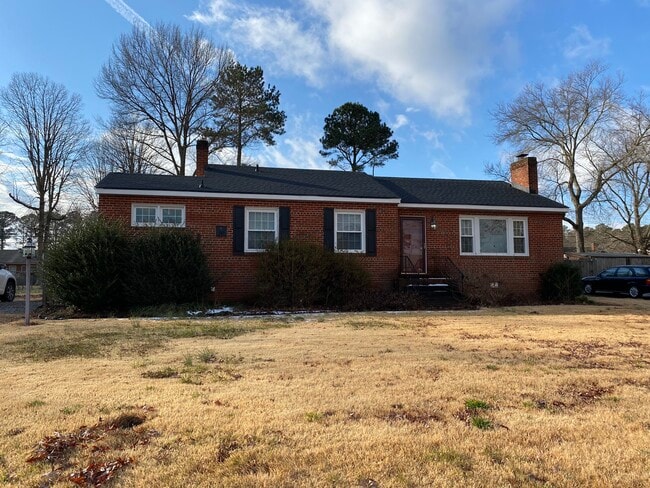 property at 3307 Lanceor Dr