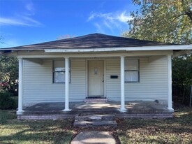 1648 W Rev Dr Ransom Howard St in Port Arthur, TX - Building Photo