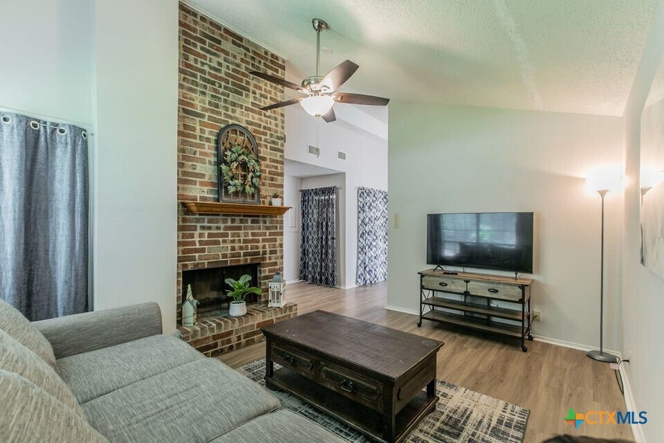 4000 Hickory Rd in Temple, TX - Building Photo