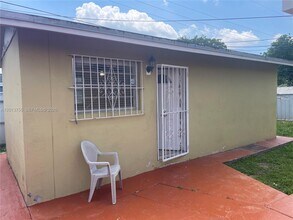 4115 SW 108th Ave in Miami, FL - Building Photo - Building Photo