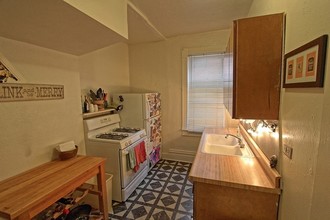 1025 Corona St in Denver, CO - Building Photo - Interior Photo