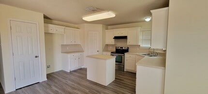 6537 7th St in Lubbock, TX - Building Photo - Building Photo