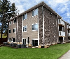 Tremont Park in Bluewell, WV - Building Photo