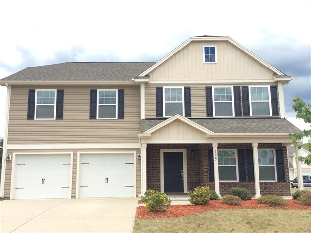 3225 Saddlebrook Dr in Midland, NC - Building Photo