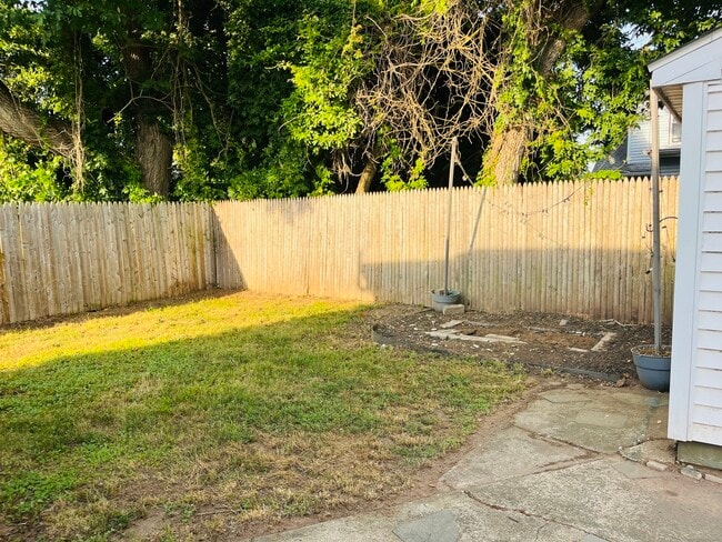 51 Palmetto Trail in East Haven, CT - Building Photo - Building Photo