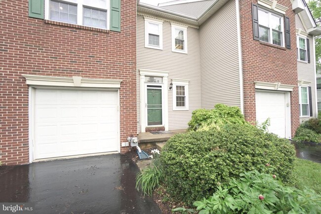 250 Lookout Pl in Wayne, PA - Building Photo - Building Photo