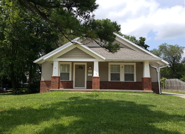 1935 W Atlantic St in Springfield, MO - Building Photo